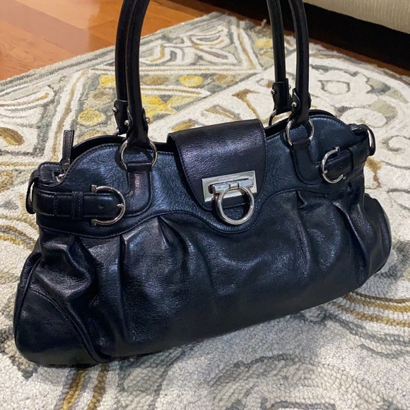 💕 Salvatore Ferragamo Italian black leather large satchel BW-21 5370 gorgeous💕 - Picture 14 of 14